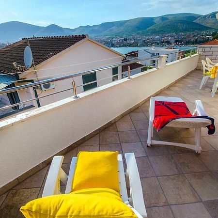 Apartment Ive Trogir Bagian luar foto