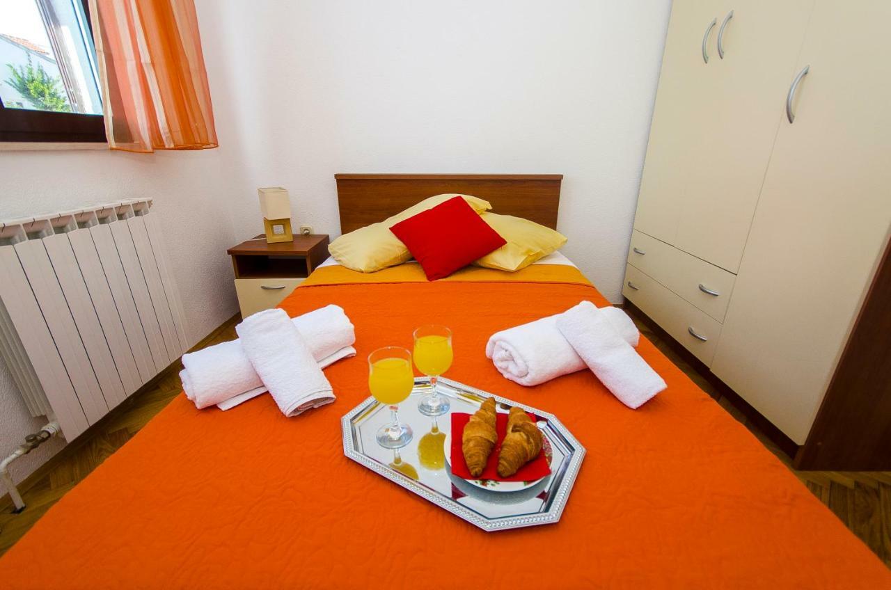 Apartment Ive Trogir Bagian luar foto