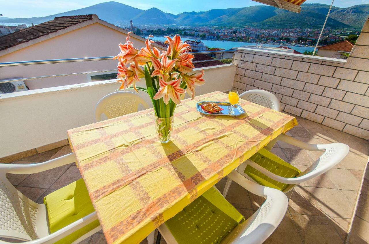 Apartment Ive Trogir Bagian luar foto