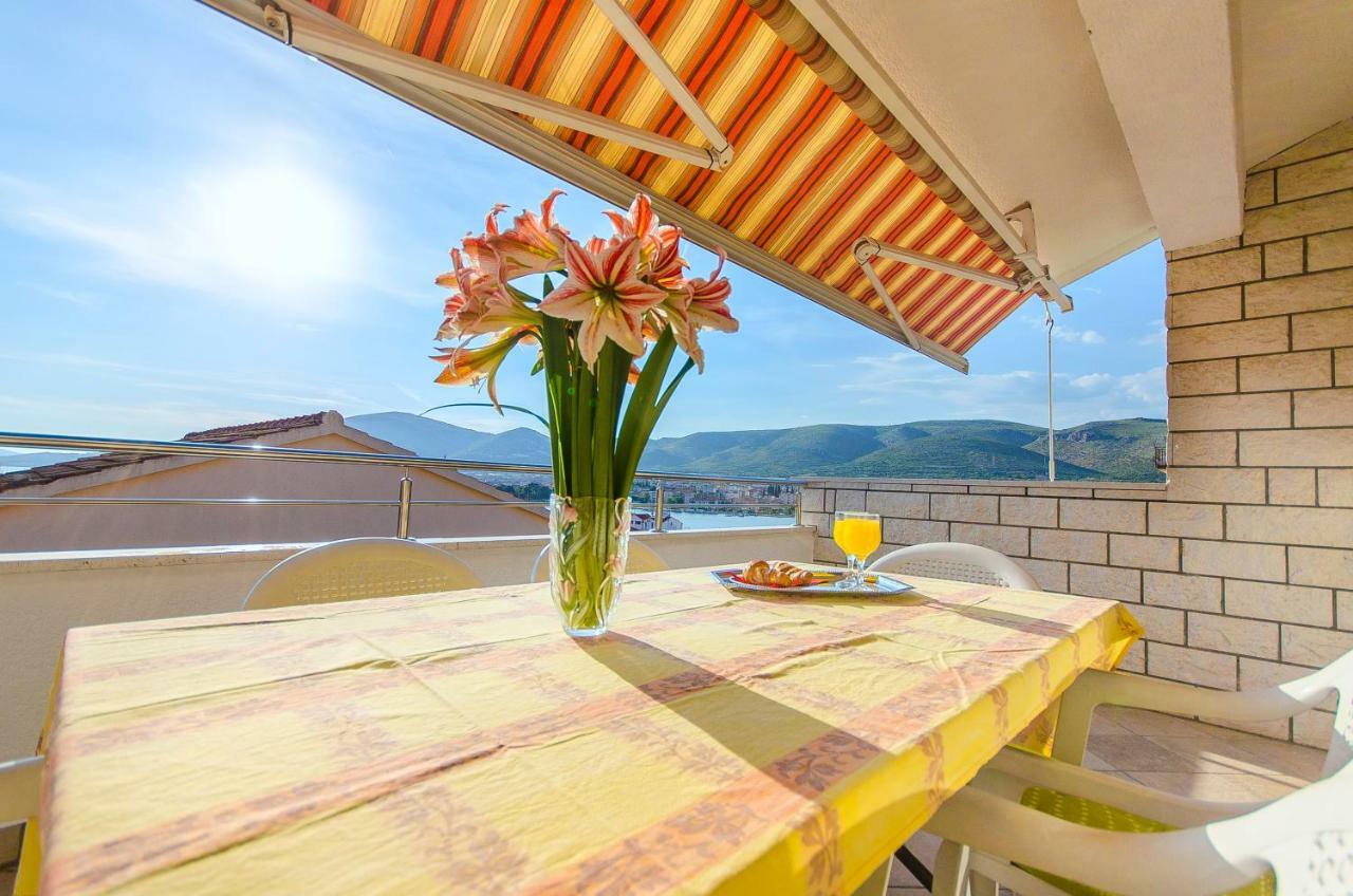 Apartment Ive Trogir Bagian luar foto