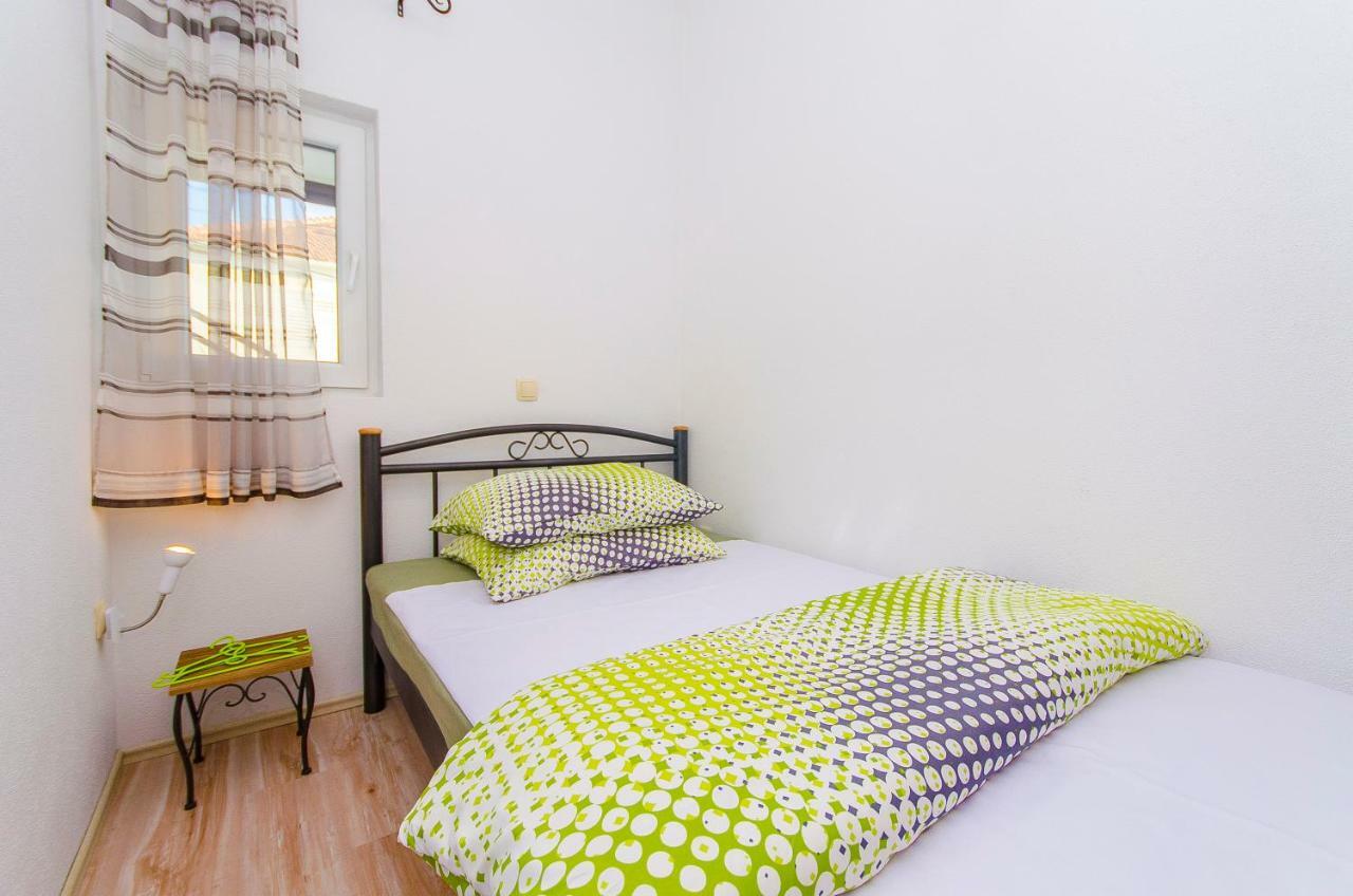 Apartment Ive Trogir Bagian luar foto
