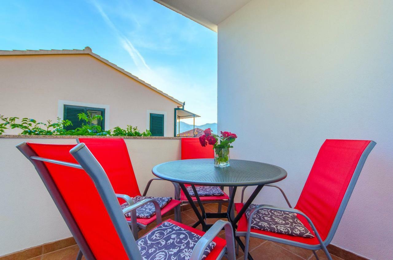 Apartment Ive Trogir Bagian luar foto
