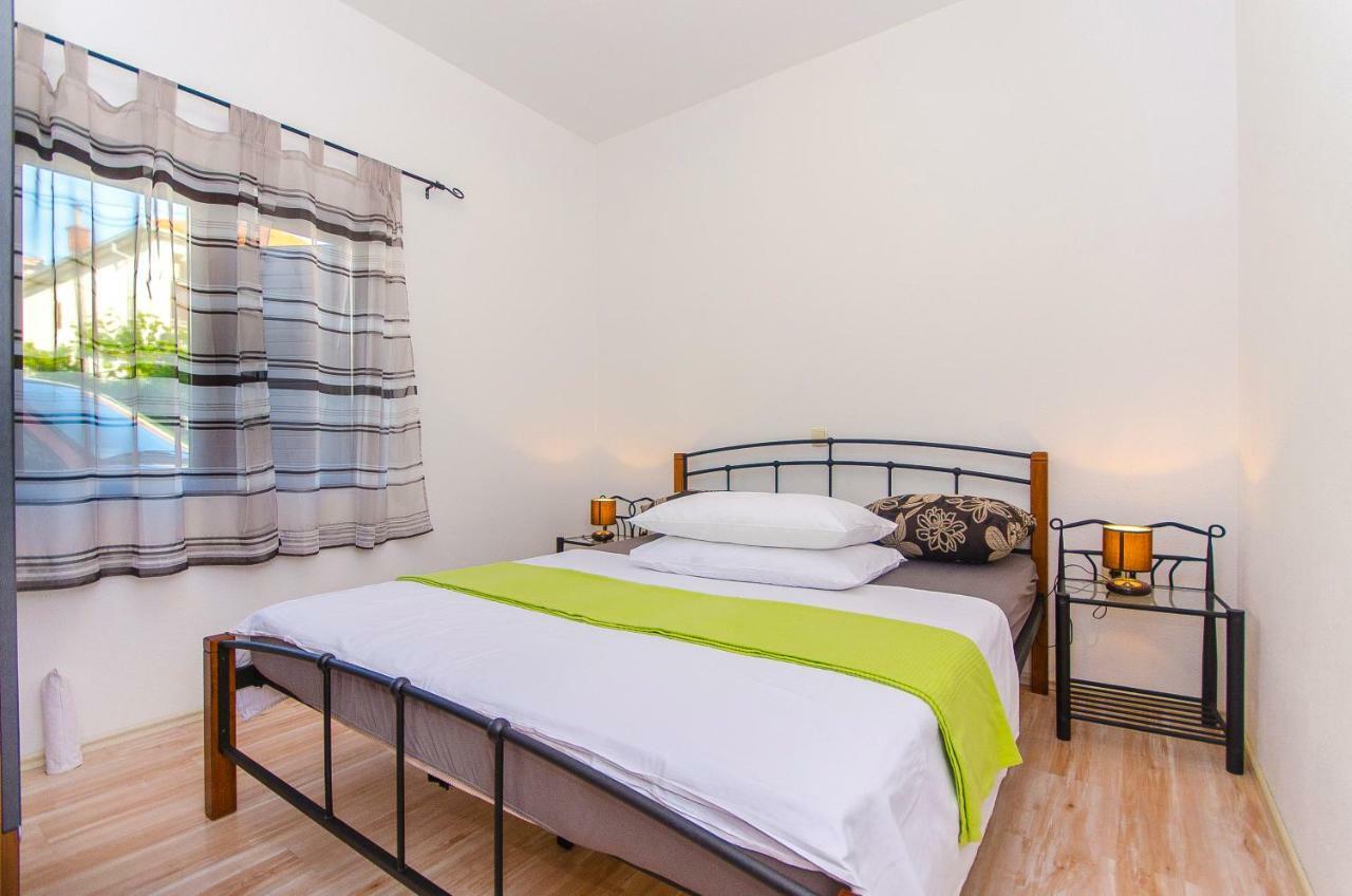 Apartment Ive Trogir Bagian luar foto