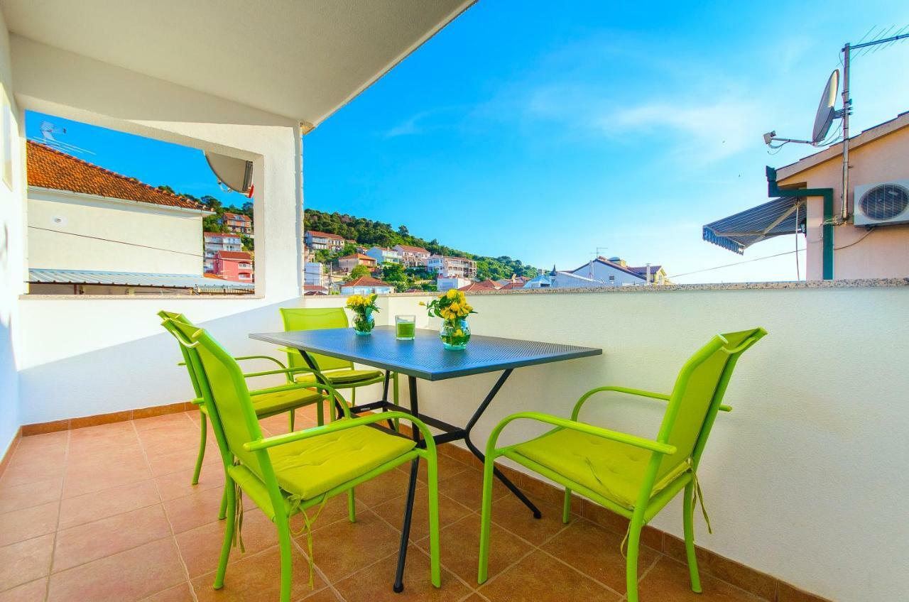 Apartment Ive Trogir Bagian luar foto